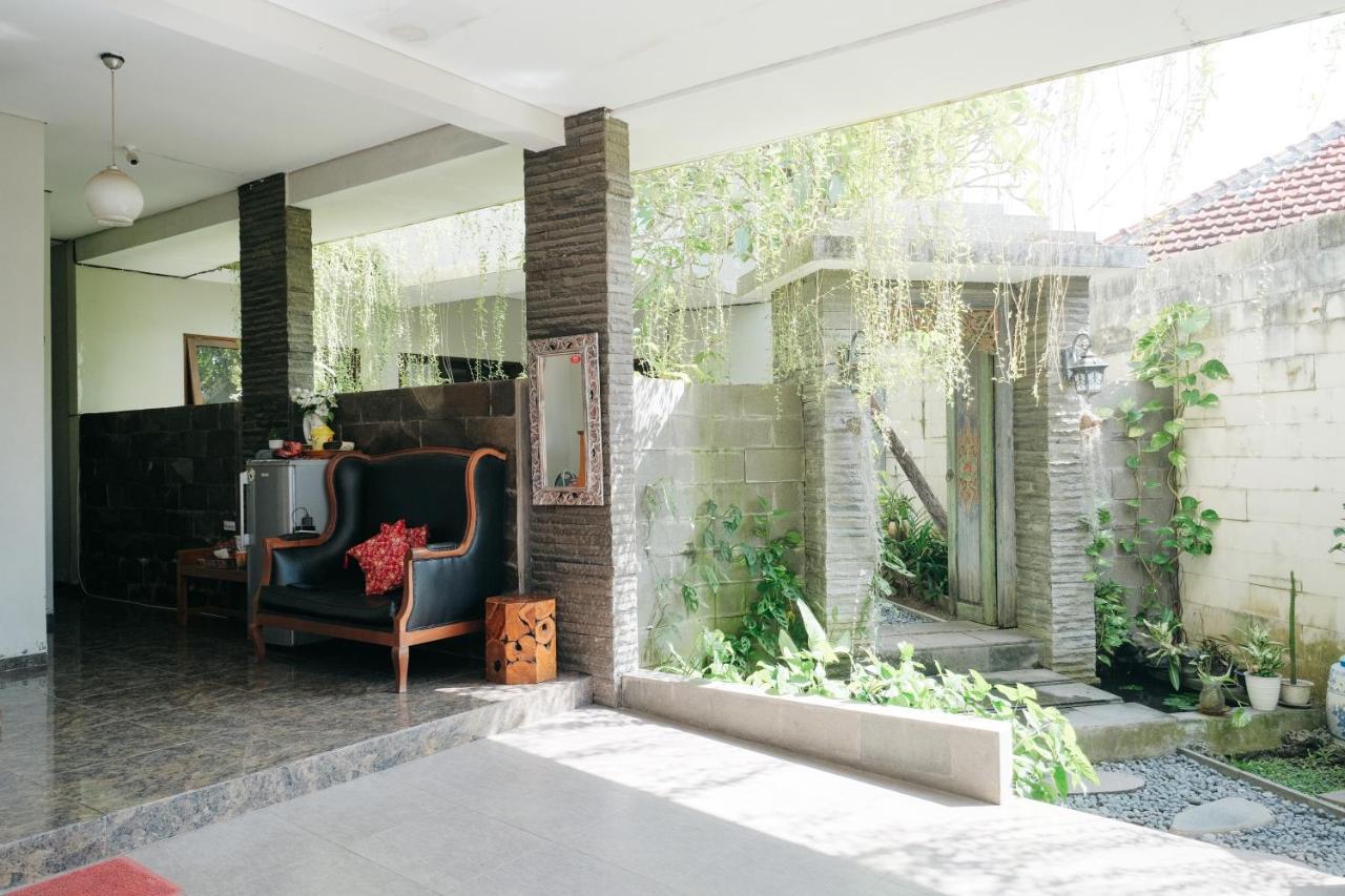 D'Tamblingan Guest House At Taman Griya Jimbaran Redpartner - Minimum Stay 30 Nights Eksteriør bilde